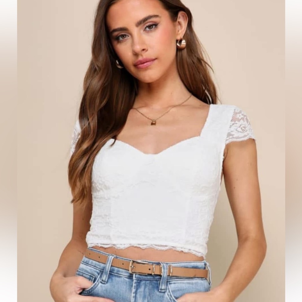 Lulus Flirtatious Attitude Ivory Lace Cropped Bustier Cap Sleeve Top
